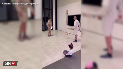 Cristiano Ronaldo has fun with his kids on Christmas Eve
