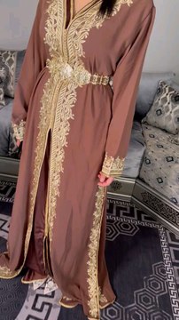 Couleurs et élégance : Explorez une superbe collection de caftans marocains