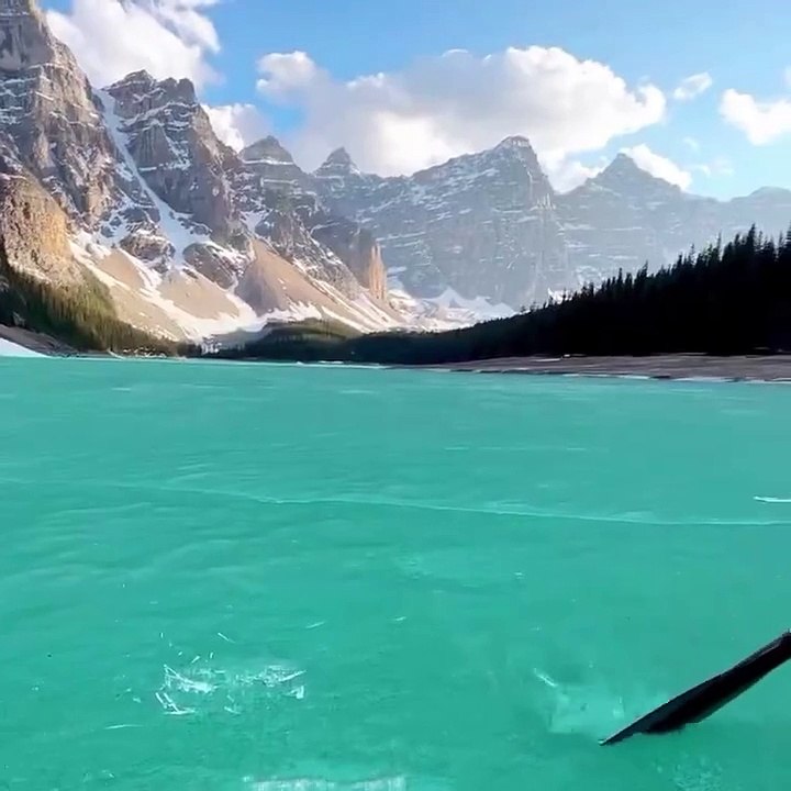 Les incroyables formations de glace dans les Rocheuses canadiennes !