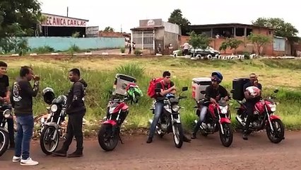 Doce Natal: Motociclistas e Papai Noel entregam milhares de kits de doces em Cascavel