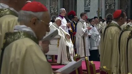 "Nuestro corazón esta noche está en Belén", afirma el papa en misa de Nochebuena
