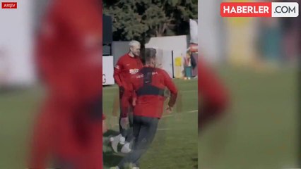 Maçta direğe çarpan Icardi'nin elmacık kemiği kırıldı