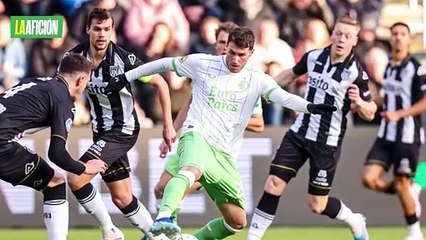 Santiago Giménez, dentro de los 100 mejores jugadores del mundo