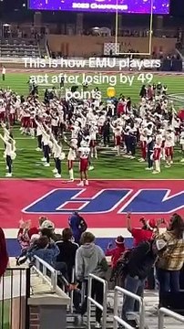 Eastern Michigan footballer Attacks South Alabama Player #EasternMichiganfootball #football #fight