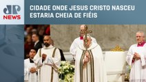 Belém cancela celebrações de Natal; Papa Francisco faz missa do galo e comenta sobre a guerra