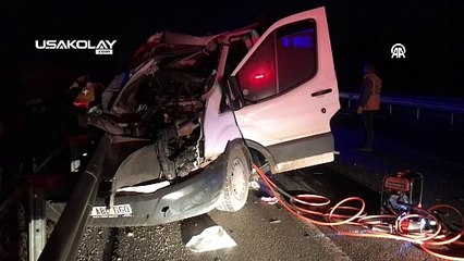 Uşak'ta Bariyerlere Saplanan Araç'taki Ramazan Yılmaz Hayatını Kaybetti