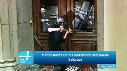 Manifestants serbes tentent d'entrer mairie Belgrade
