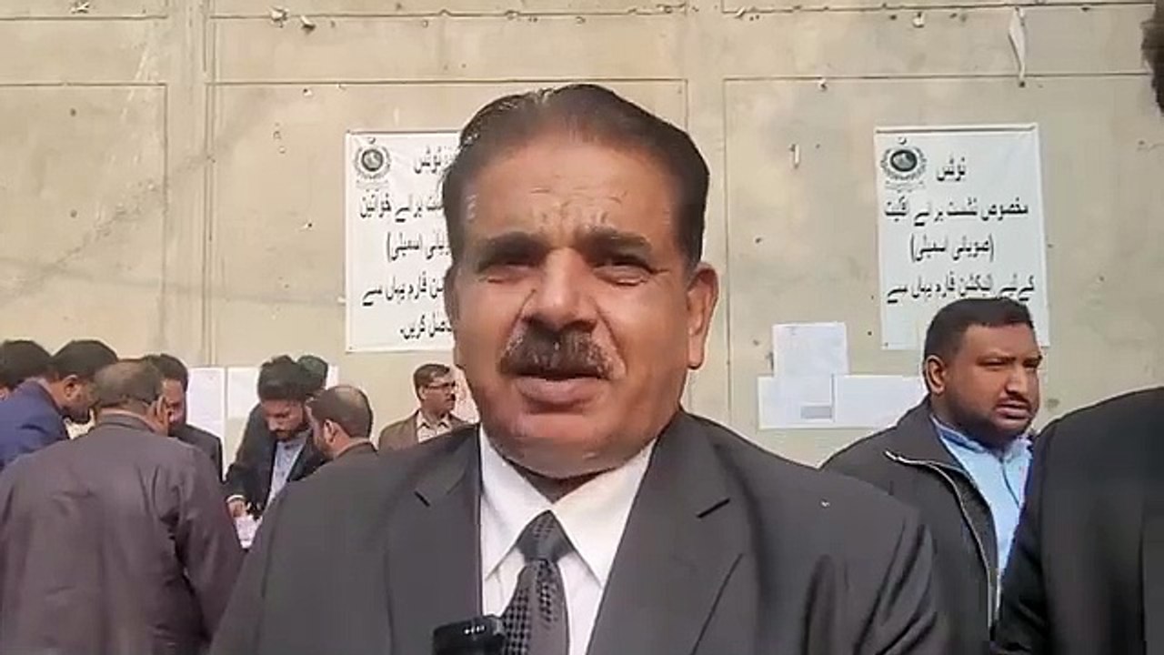 زرتاج گل نے پولیس کی دوڑیں لگوا دیں | Zartaj Gul made the police run... Nomination papers are also collected in Dera Ghazi Khan... Papers are collected in the seat of the National Assembly... Zartaj Gul should be arrested.