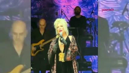 Şehit haberlerini sahnedeyken alan Ajda Pekkan konserinde bakın ne yaptı!