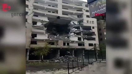 Bina yıkım sırasında çöktü. Bir kişi enkazdan kaçarken düştü