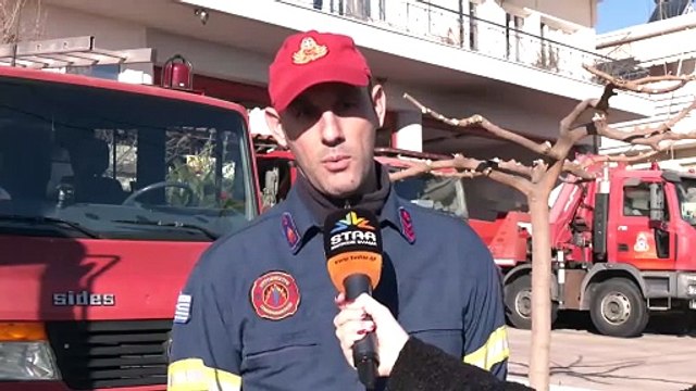 Χριστούγεννα στο καθήκον κάνουν πυροσβέστες και διασώστες του ΕΚΑΒ