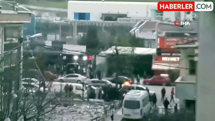 Sosyal medya tartışması sokakta kavgaya dönüştü, bir genç tabancayla yaralandı