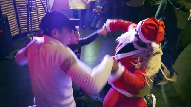 À Paris, le Secours Catholique organise un réveillon pour les plus démunis