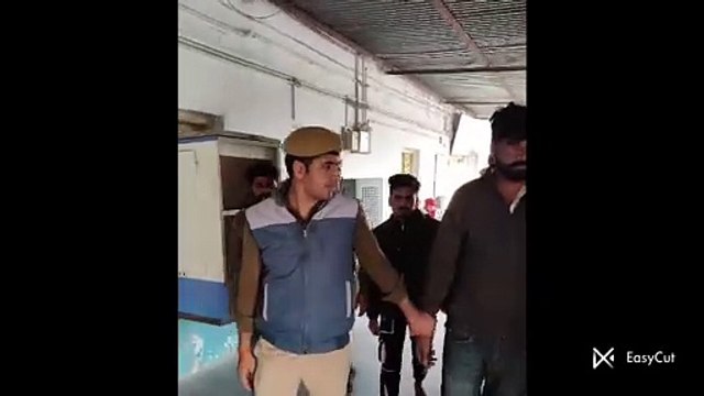 मसाज पार्लर के नाम से बुलाकर हनी ट्रेप के जाल में फंसाया