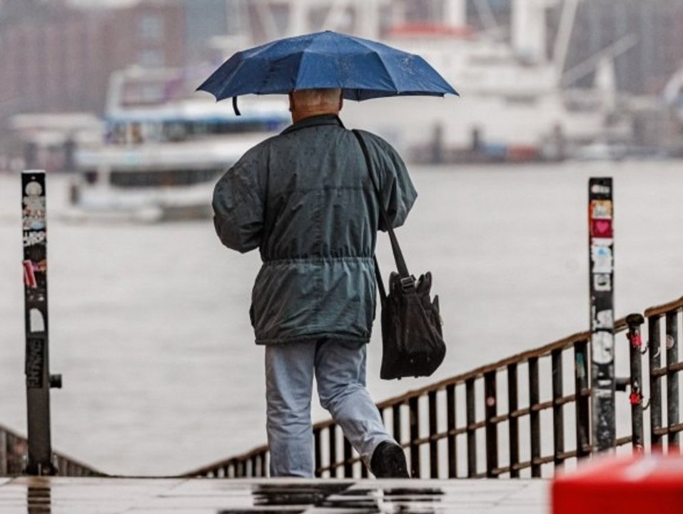 Hochwasser in ganz Deutschland: Weihnachten fällt ins Wasser