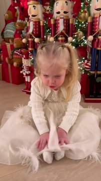 Lo strano Natale in casa Ferragni, Fedez con la figlia Vittoria