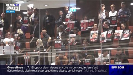 Benjamin Netanyahu chahuté par des familles d'otages au parlement israélien