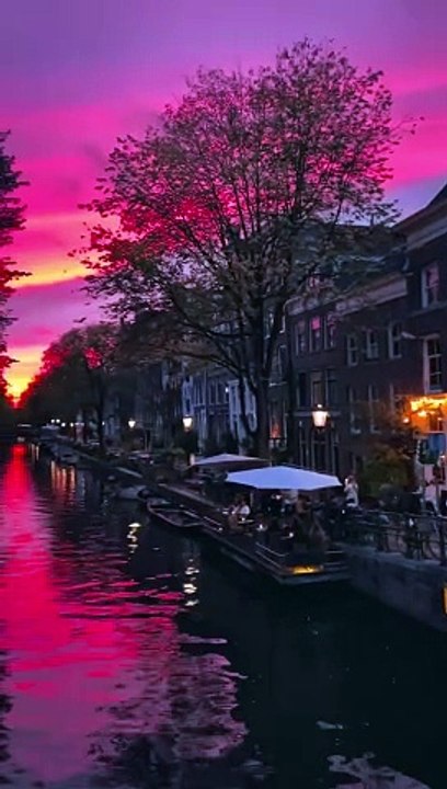 Magnifique coucher de soleil à Amsterdam