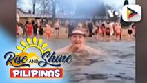 Tradisyunal na Christmas swim sa Lake Orankesee sa Berlin, idinaos