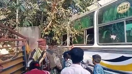 अनियंत्रित बस ने श्रद्धालुओं को कुचला, 3 की मौत, तीन जख्मी