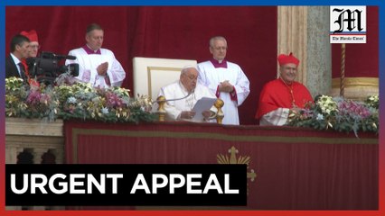 Pope Francis urges global peace on Christmas day