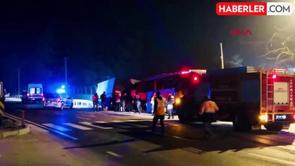 Konya'da Tur Otobüsü TIR'a Arkadan Çarptı: 4 Yaralı