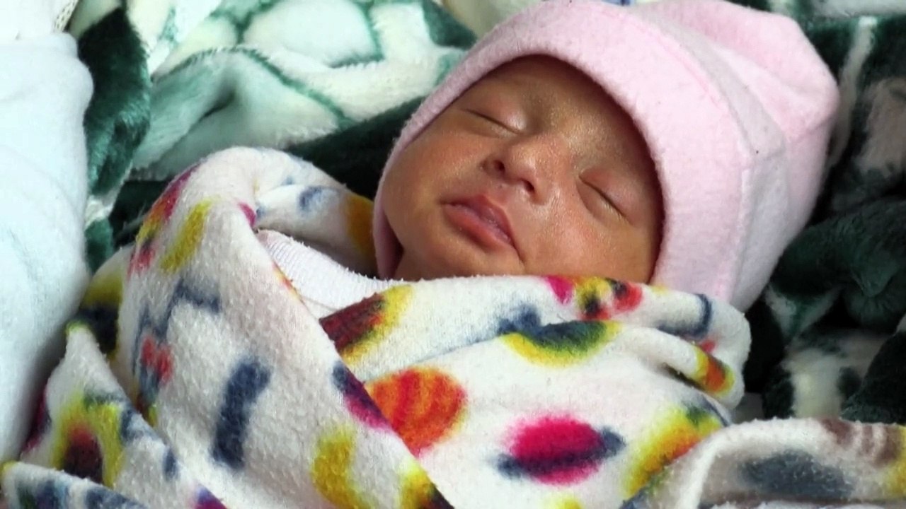 Geboren auf der Flucht: Palästinenserin bringt Vierlinge zu Welt