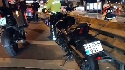 Kadıköy'de otomobil motosiklete çarptı: 1 yaralı
