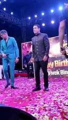 Video: पत्नी को पीटने के बाद विवेक बिंद्रा का डांस करते हुए का वीडियो वायरल