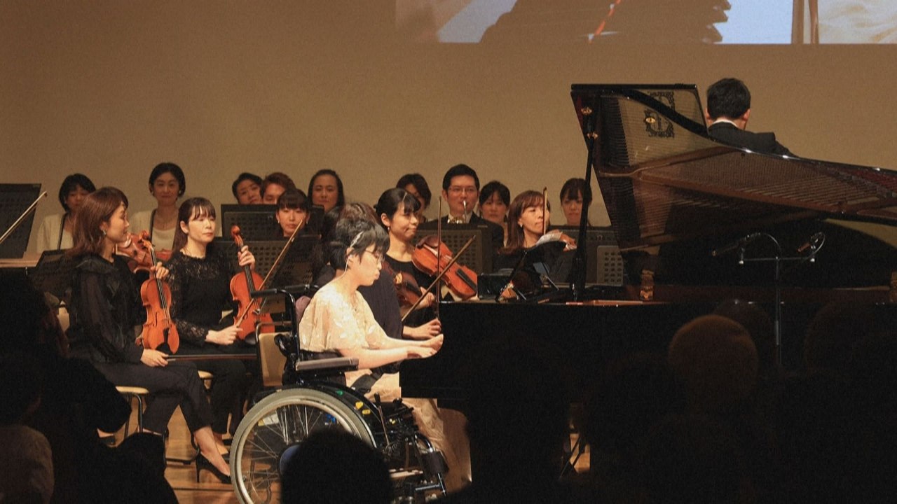 Des musiciens handicapés jouent du Beethoven sur un piano assisté par l'IA
