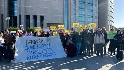 Boğaziçililer, rektörü şikayet etti