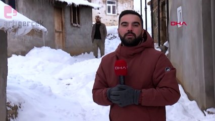 Van'daki 1800 rakımdaki köyde ev ve ahırlar kara gömüldü