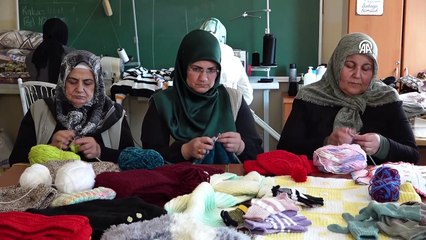Van'da 650 kadın, Filistinliler için battaniye ve kışlık giyecek üretiyor
