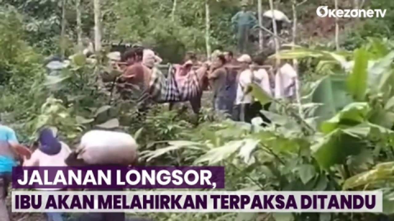 Jalan Tertutup Longsor, Ibu Akan Melahirkan Terpaksa Ditandu di Mandailing Natal