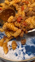 Descargar video: PASTA BOLOGNESE #pasta #pate #fusilli #pates #bolo #bolognese #recette #recipe #recipes