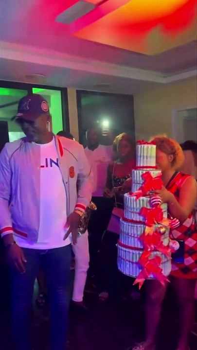 Côte d'Ivoire : Molare fait enfin sa demande en mariage (VIDEO)