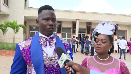 Une entreprise organise un mariage collectif pour son personnel