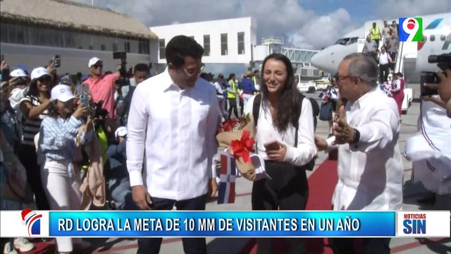 Abinader celebra récord de 10 millones de turistas en un año en RD| Primera Emisión SIN