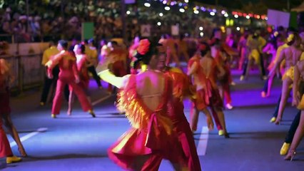 Colombianos dão início à tradicional feira com maratona de salsa