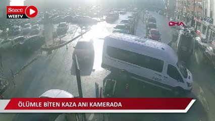 Download Video: Ambulansın dönüş yaptığı esnada çarptığı kadın hayatını kaybetti; kaza anı kamerada