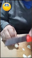 * Conviértete en un Experto: Laminar Ajo como un Chef