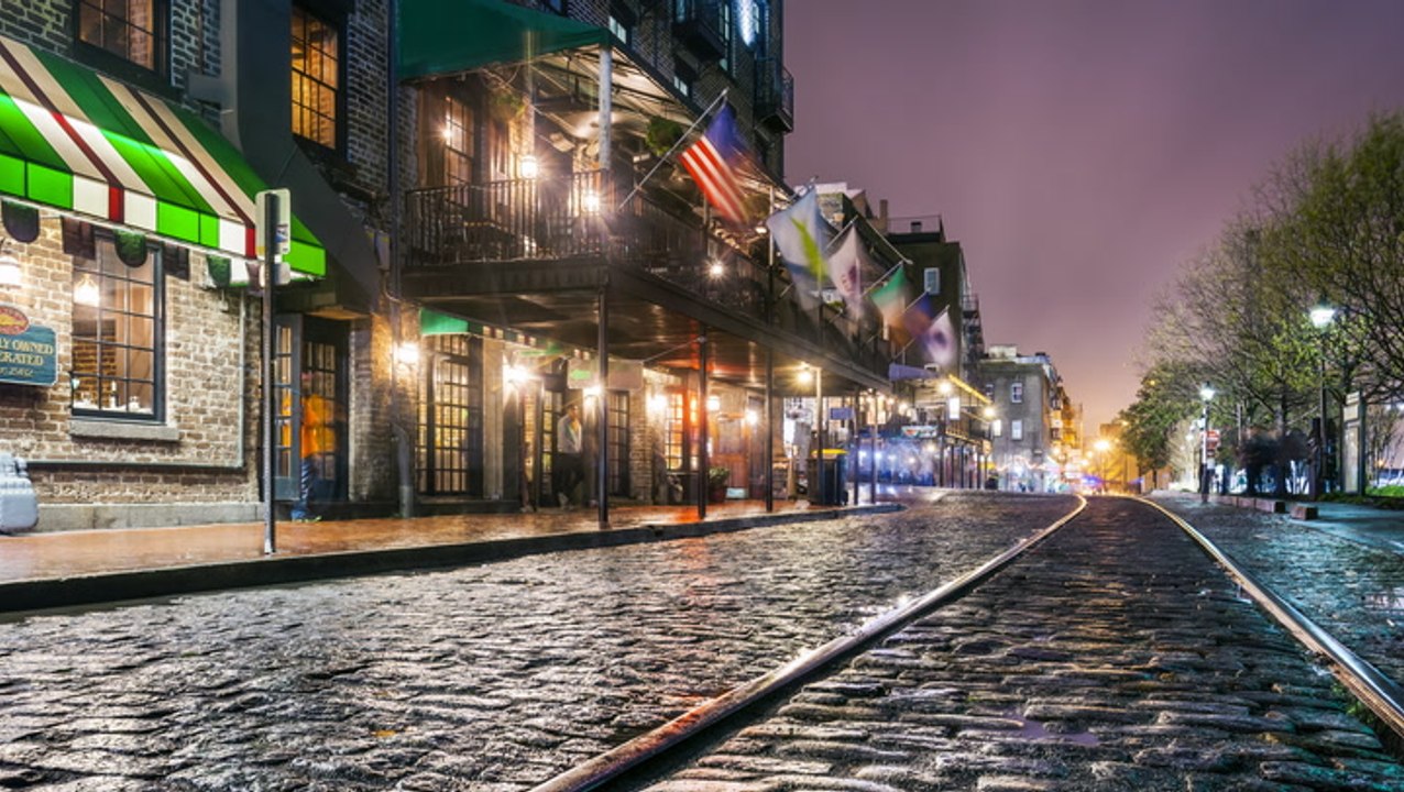 The Best Times to Visit Savannah For Good Weather, Fewer Crowds, and Lower Prices