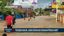 Detik-Detik Polisi-TNI Evakuasi Lansia Terjebak Banjir di Riau