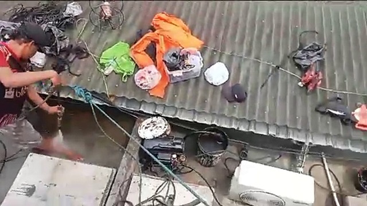 CARA MENGATASI GENTENG KERPUS BOCOR | JIKA ANDA SEDANG MENCARI CAT ANTI BOCOR, CAT WATERPROOF, CAT PELAPIS ANTI BOCOR, PELAPIS ANTI BOCOR, ASPAL CAIR, ASPAL CAIR CAT ANTI BOCOR, JASA WATERPROOING | SEGERA HUBUNGI KONTAK KAMI WA 0821 3435 8787