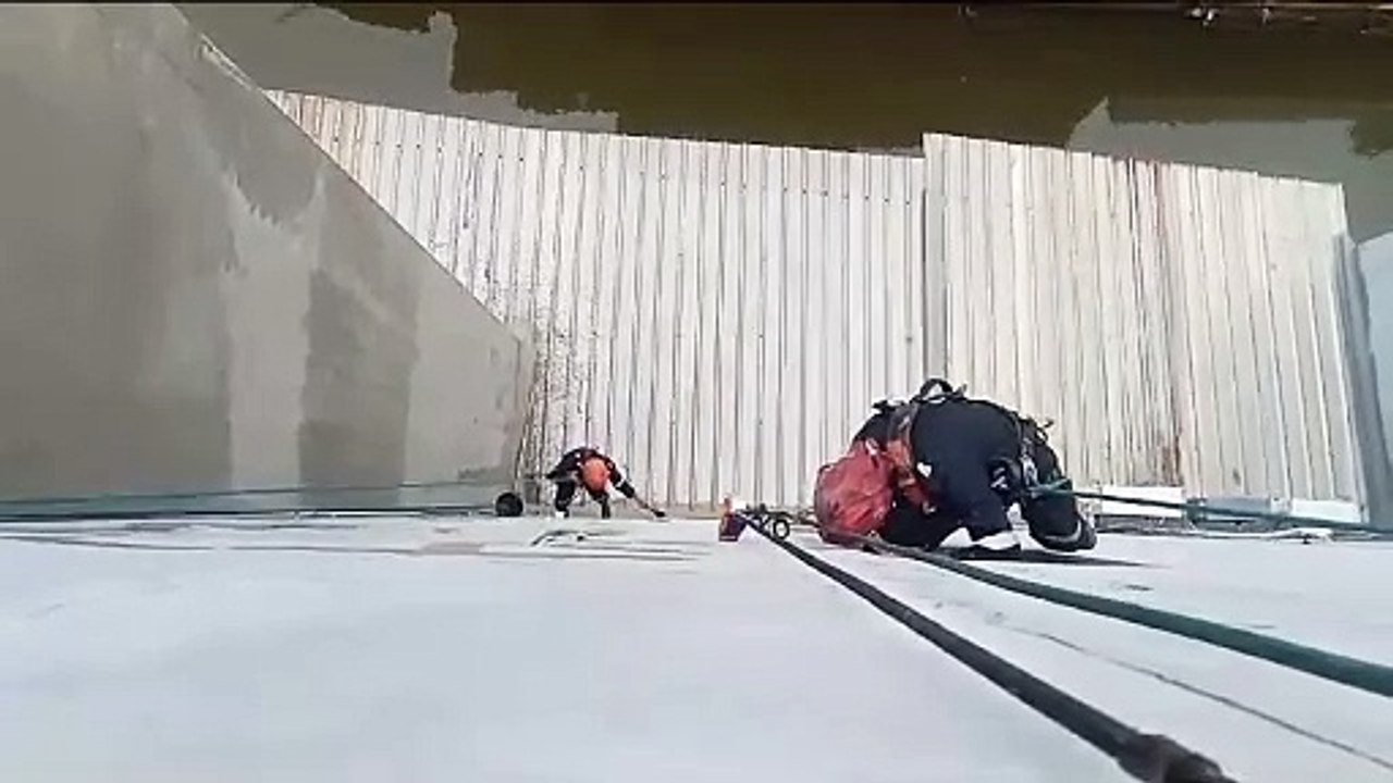 CARA MENGATASI DINDING TEMBOK YANG BOCOR | JIKA ANDA SEDANG MENCARI CAT ANTI BOCOR, CAT WATERPROOF, CAT PELAPIS ANTI BOCOR, PELAPIS ANTI BOCOR, ASPAL CAIR, ASPAL CAIR CAT ANTI BOCOR, JASA WATERPROOING | SEGERA HUBUNGI KONTAK KAMI WA 0821 3435 8787