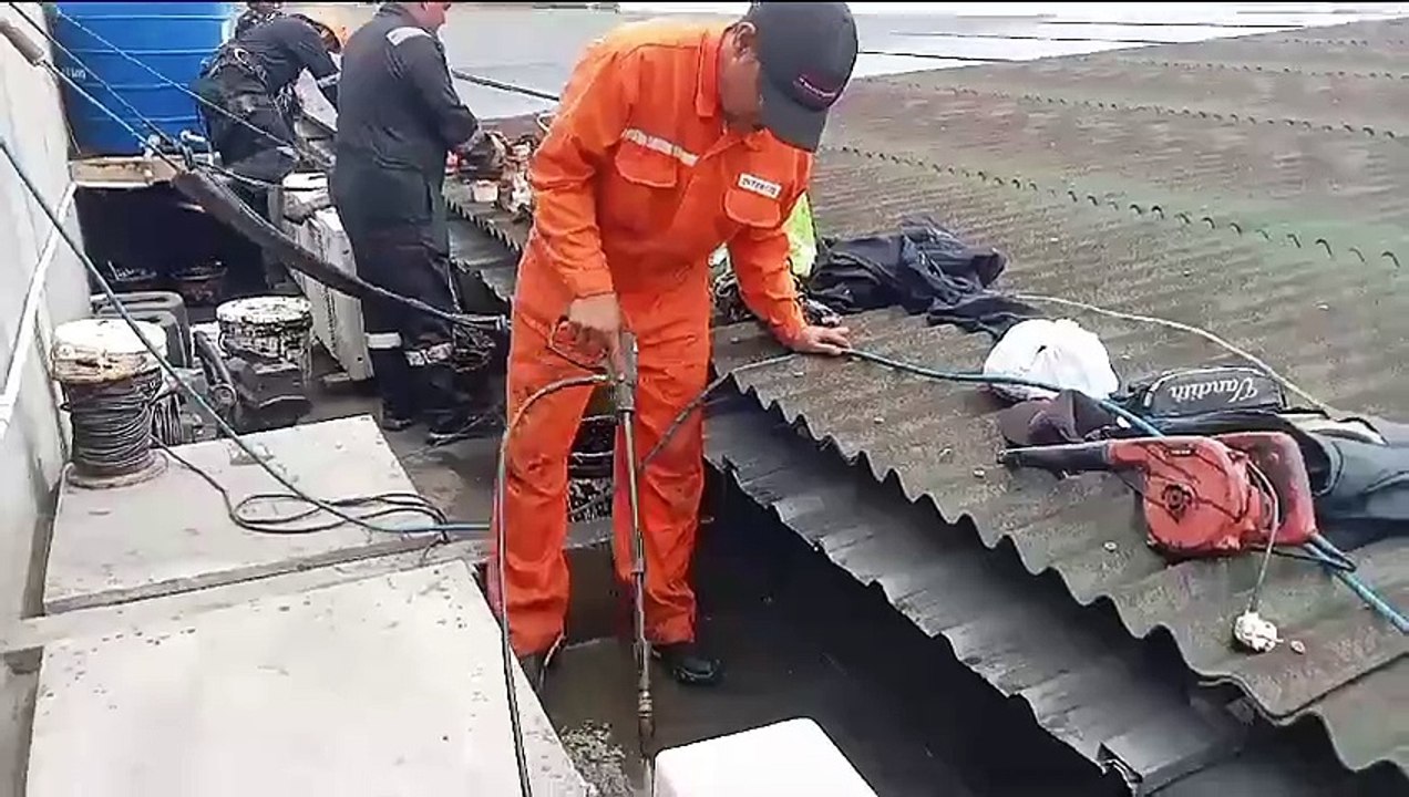 CARA MENGATASI DAK BETON YANG BOCOR | JIKA ANDA SEDANG MENCARI CAT ANTI BOCOR, CAT WATERPROOF, CAT PELAPIS ANTI BOCOR, PELAPIS ANTI BOCOR, ASPAL CAIR, ASPAL CAIR CAT ANTI BOCOR, JASA WATERPROOING | SEGERA HUBUNGI KONTAK KAMI WA 0821 3435 8787