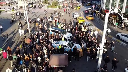 Emniyet'in süper lüks otomobilleri İstanbul'da görev başında sergilendi