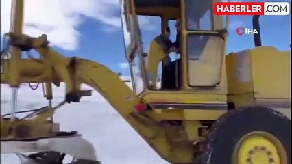 Kemah'ta kar temizleme çalışmaları aralıksız sürüyor