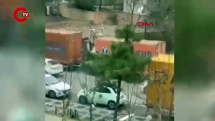 KADIKÖYDE 6 KATLI BİNANIN ÇATISINDAKİ TEHLİKELİ ÇALIŞMA KAMERADA