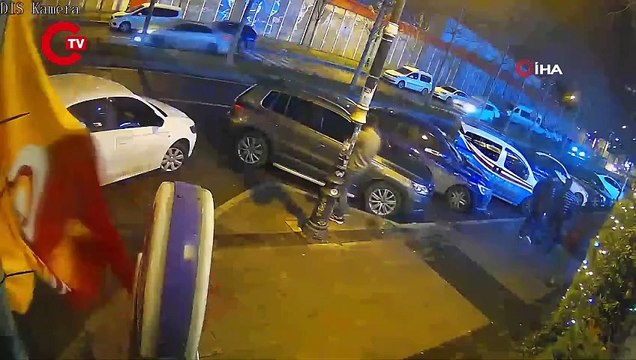 Kafede yiyip içtikten sonra hesabı ödemeden kaçan çift kamerada